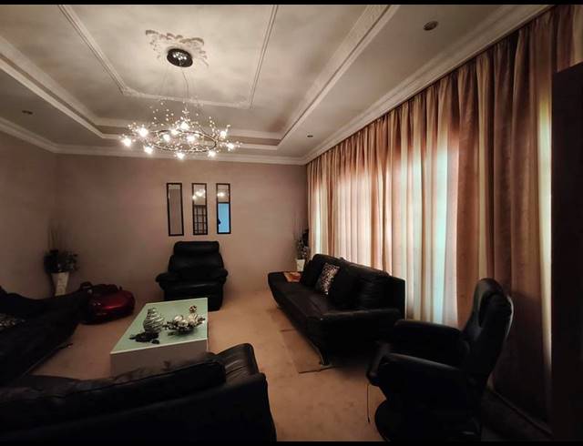 7 BEDROOM HOUSE FOR SALE IN SOUTHERNWOOD